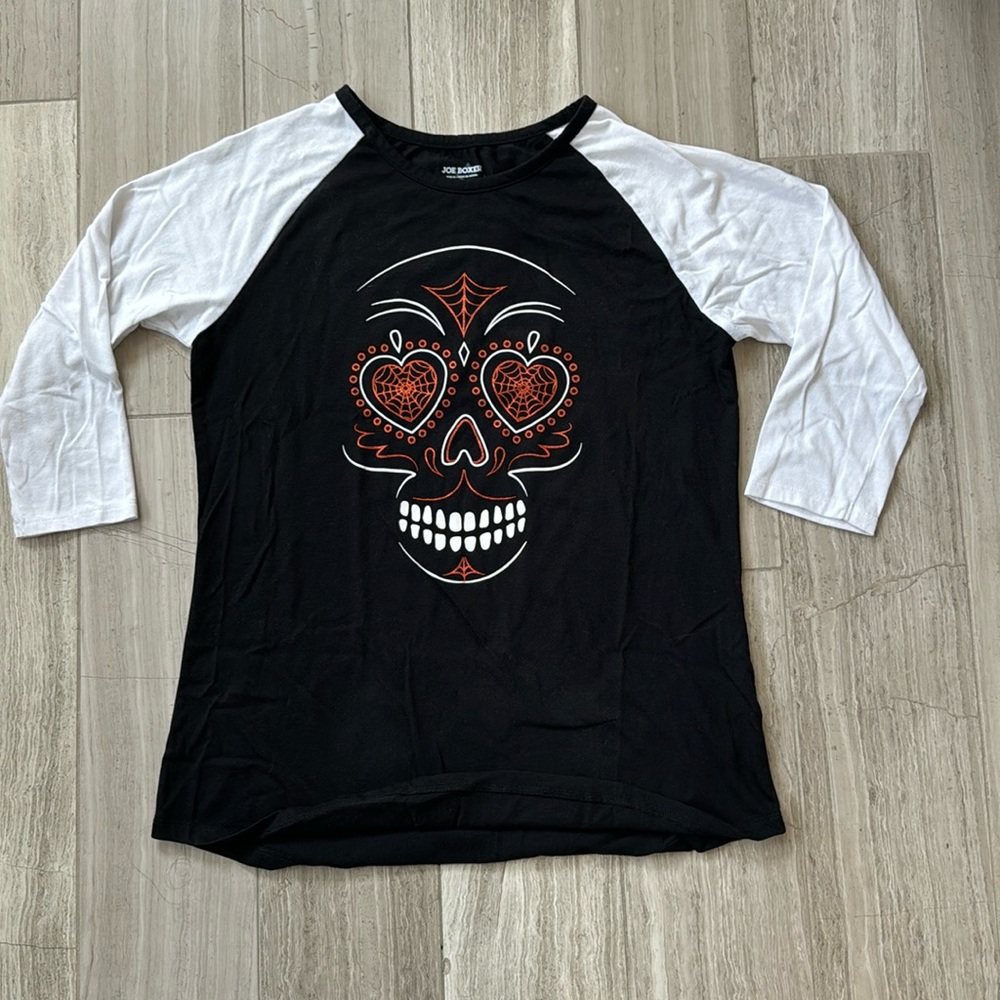 Halloween 🎃 sparkly Candy Skull 💀 shirt - new, never worn